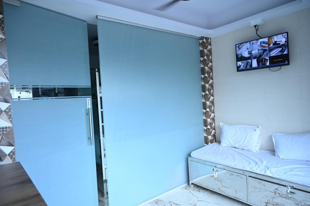 Sagar Dormitory Andheri - Nearest To Andheri Railway Station West 뭄바이 외부 사진