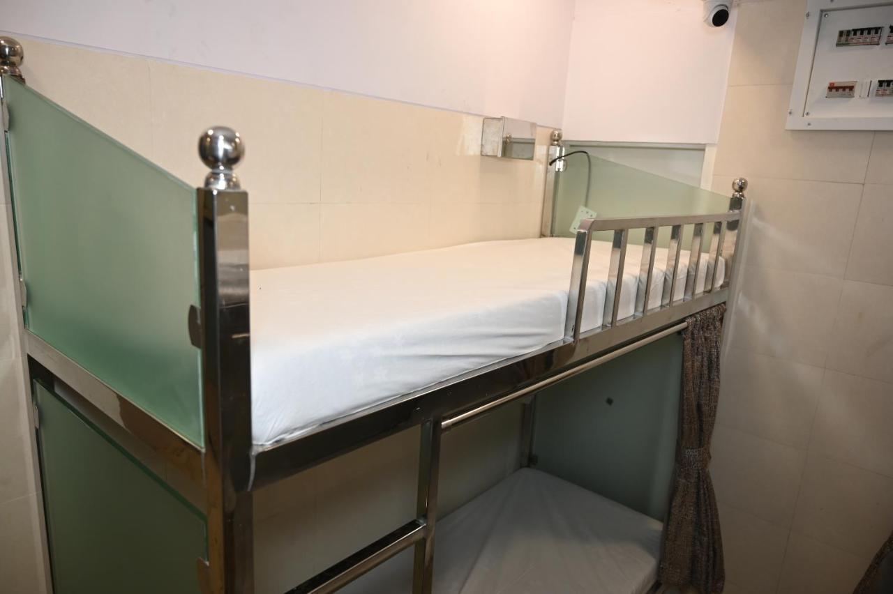 Sagar Dormitory Andheri - Nearest To Andheri Railway Station West 뭄바이 외부 사진