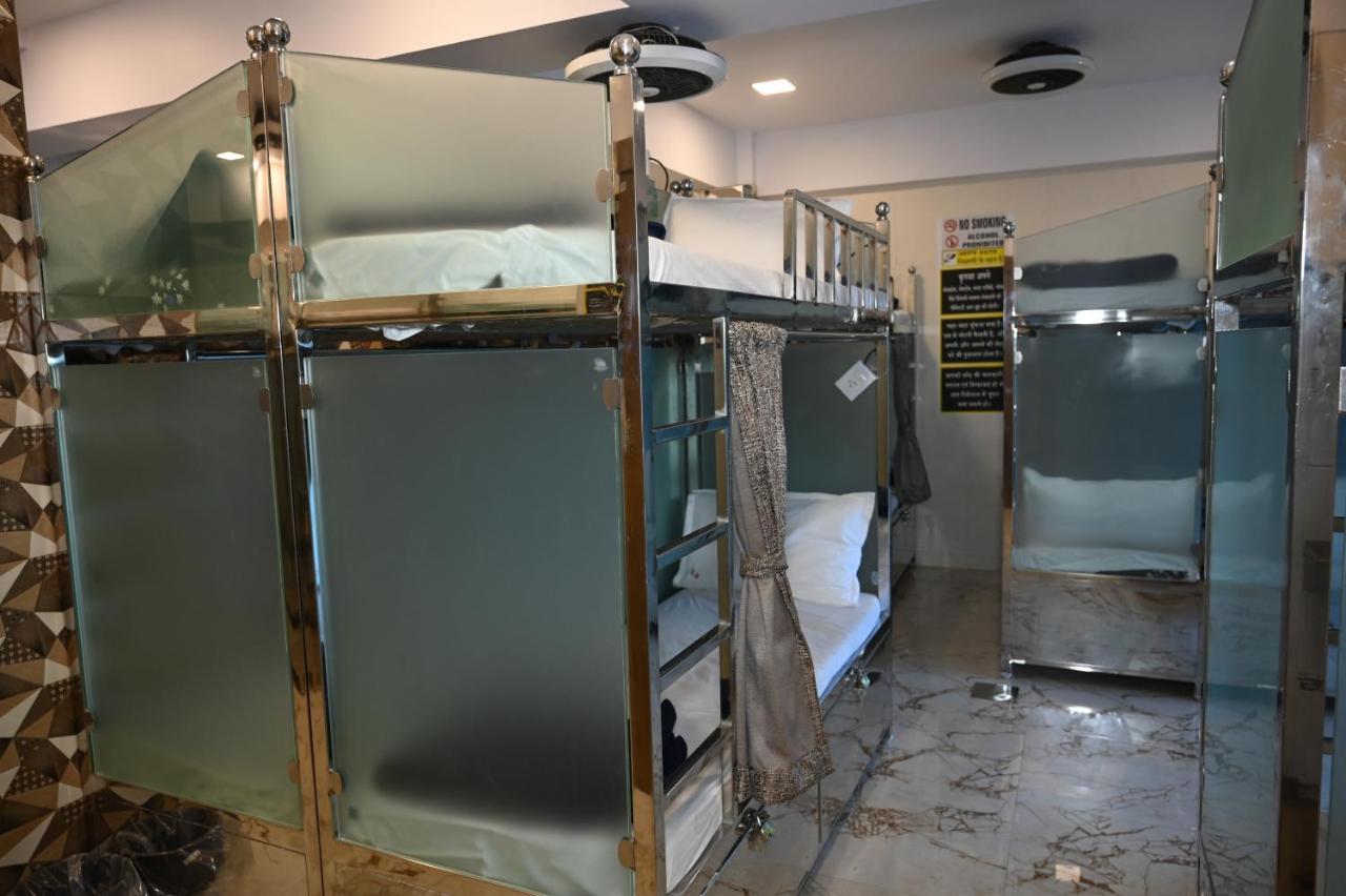 Sagar Dormitory Andheri - Nearest To Andheri Railway Station West 뭄바이 외부 사진
