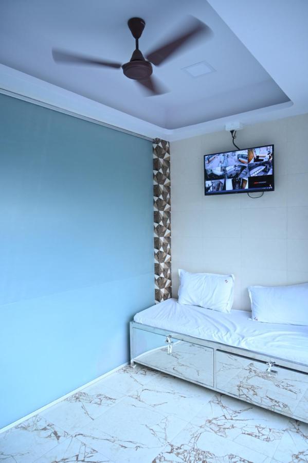 Sagar Dormitory Andheri - Nearest To Andheri Railway Station West 뭄바이 외부 사진
