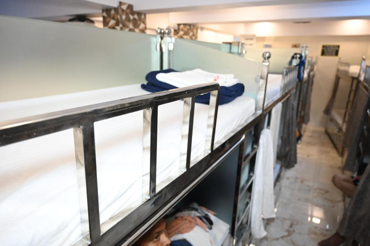 Sagar Dormitory Andheri - Nearest To Andheri Railway Station West 뭄바이 외부 사진