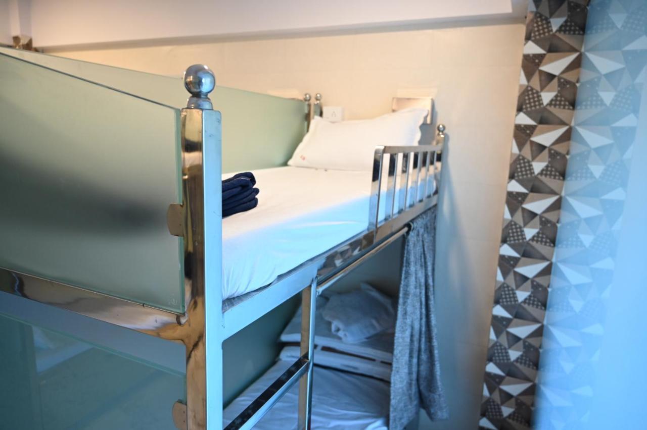 Sagar Dormitory Andheri - Nearest To Andheri Railway Station West 뭄바이 외부 사진