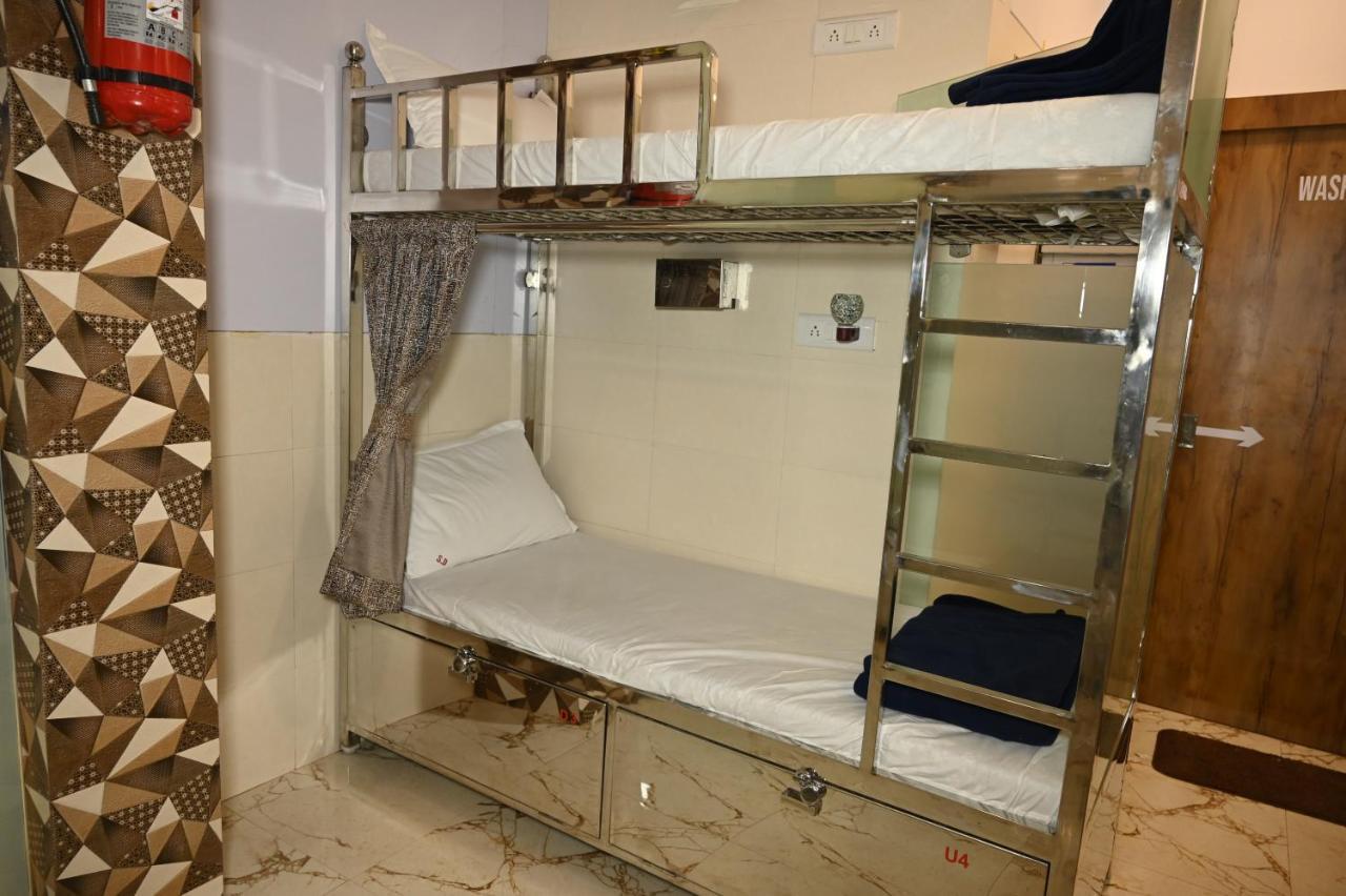 Sagar Dormitory Andheri - Nearest To Andheri Railway Station West 뭄바이 외부 사진